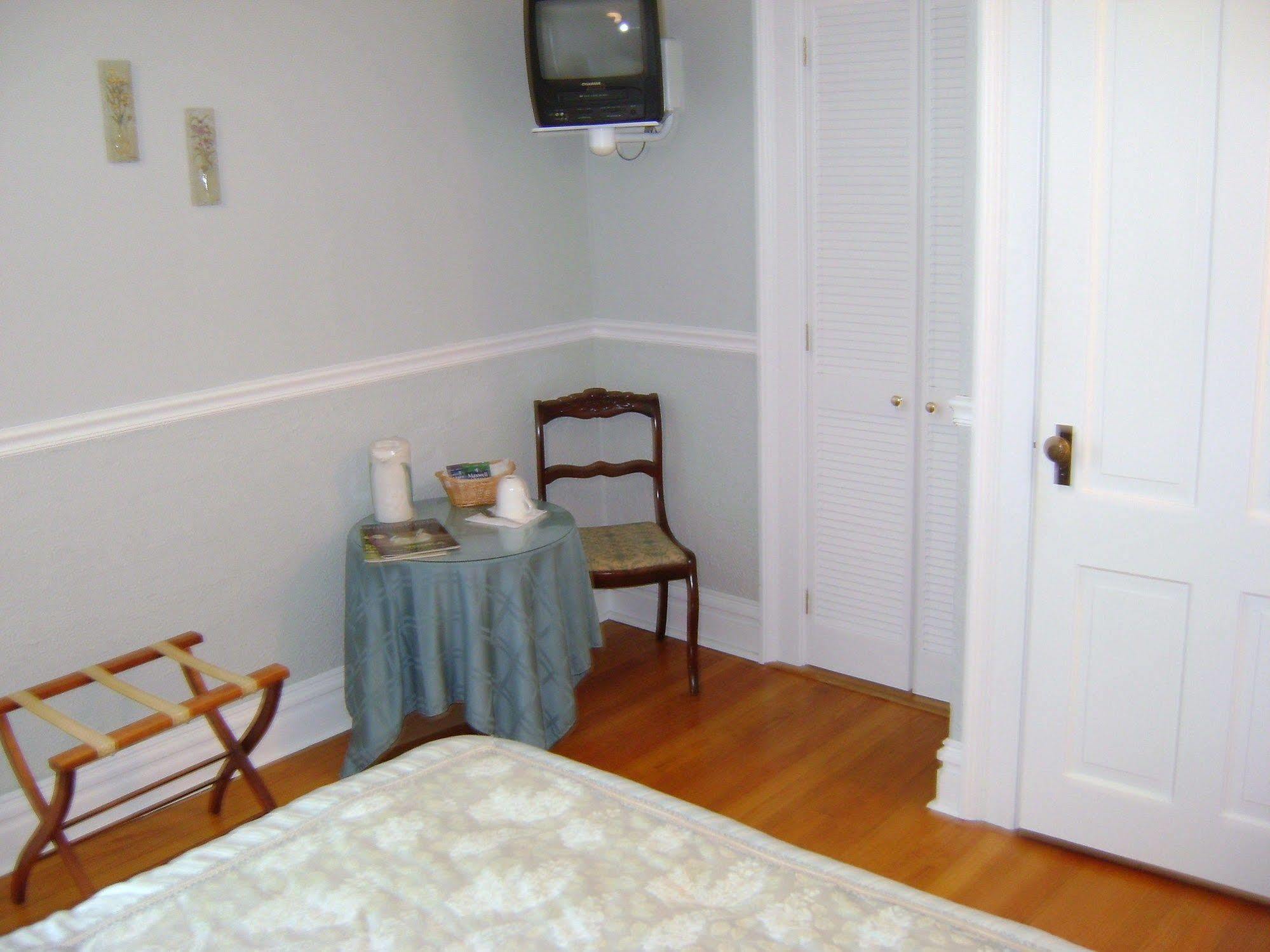 Four Creeks Bed & Breakfast Girard Εξωτερικό φωτογραφία
